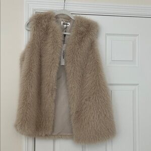 Vigoss Kids Faux Fur Vest in Beige